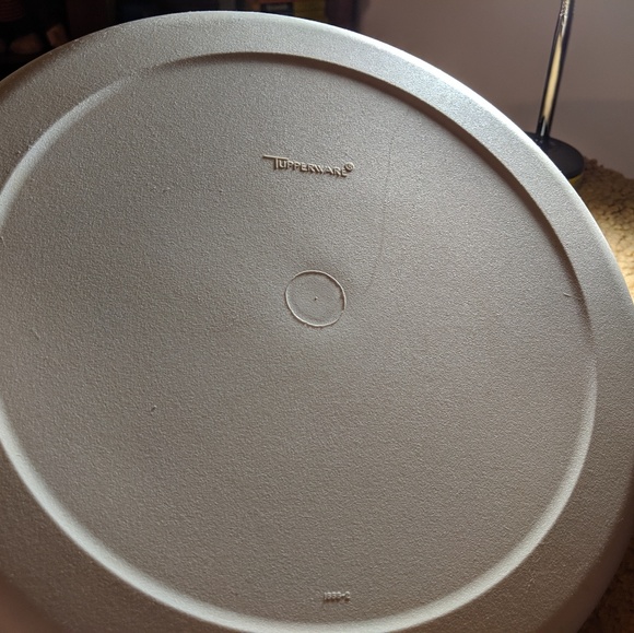 Tupperware 7 compartment serving container - Picture 2 of 6